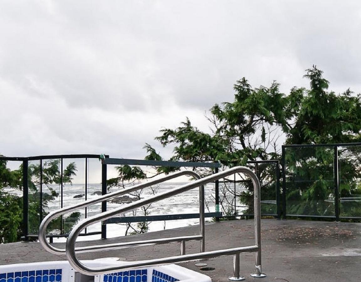 Black Rock Oceanfront Resort Ucluelet Exterior foto